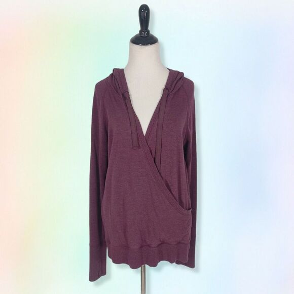 Athleta M Inner Twist Wrap Hoodie Pullover  Sweatshirt Athletic Maroon thumbhole - Picture 1 of 5